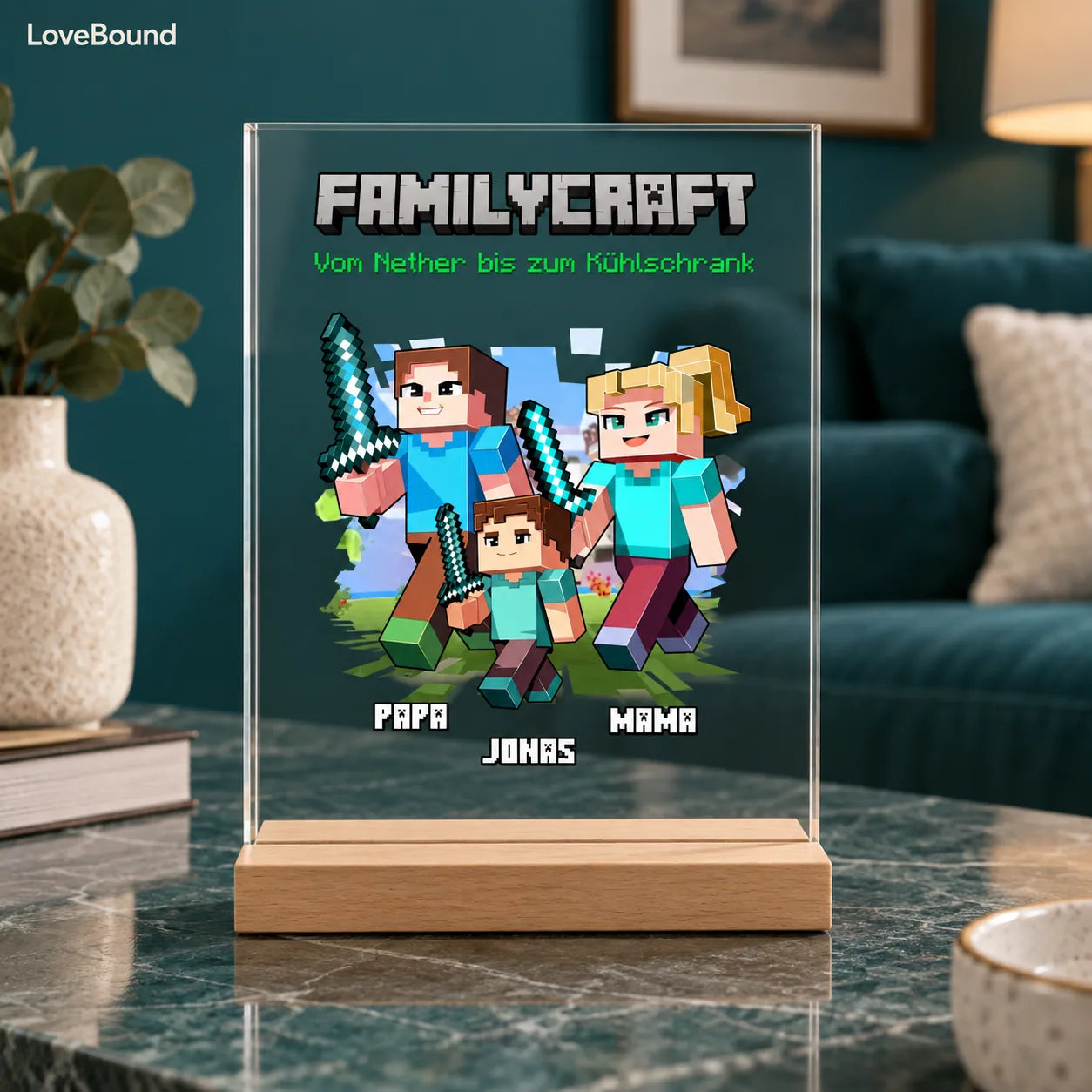 Acryltafel mit aufgebauten Familienfiguren – LoveBound Galerieansicht 2