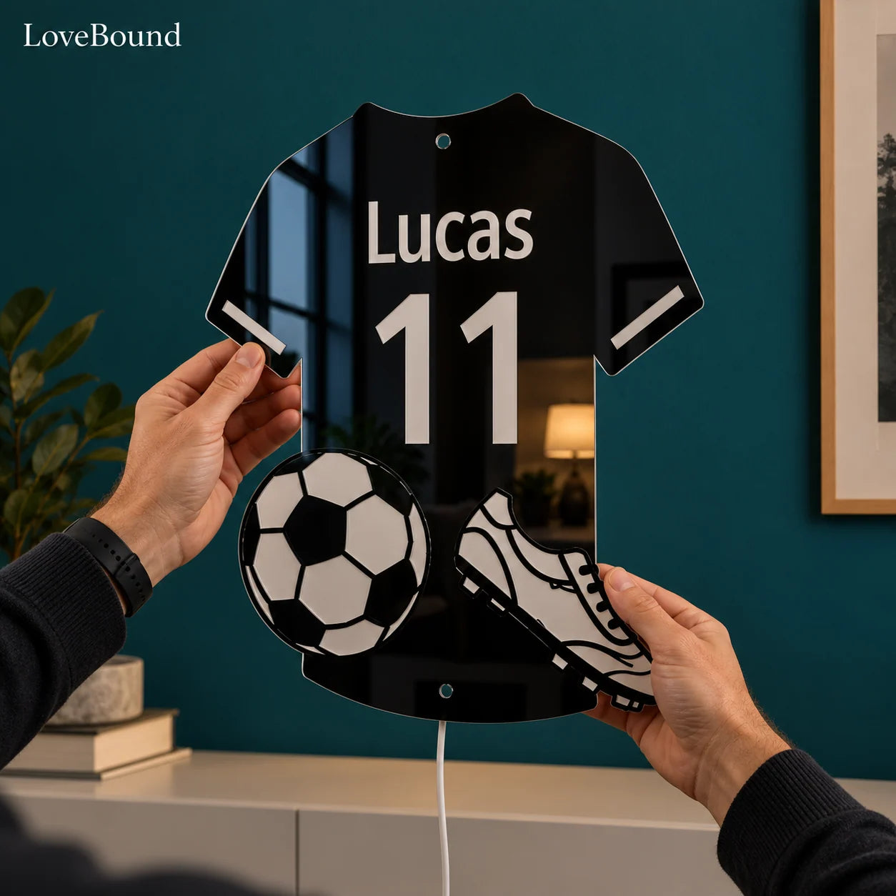 LED-Spiegel im Fußballtrikot-Design – LoveBound Galerieansicht 4